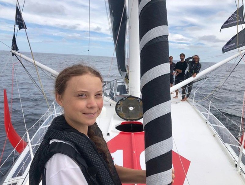 Greta Thunberg på Malizia II. Greta Thunberg på Malizia II.